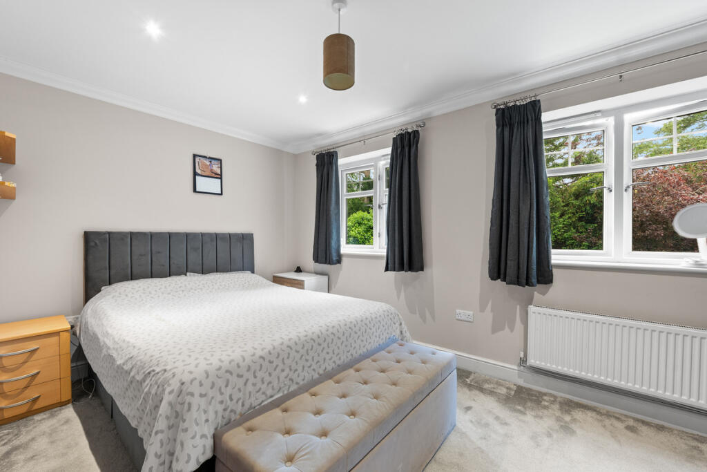 House in Tandridge, Warlingham - View 5