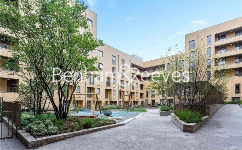 Main image of property: Papilion Apartments, Monarch Square, SW11