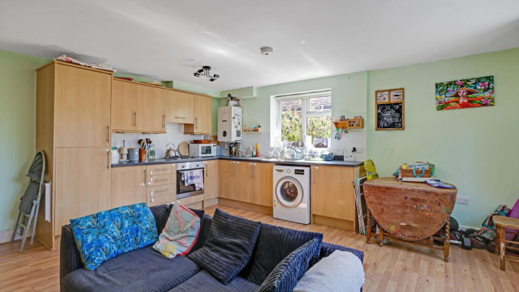 Apartment in London - View 5