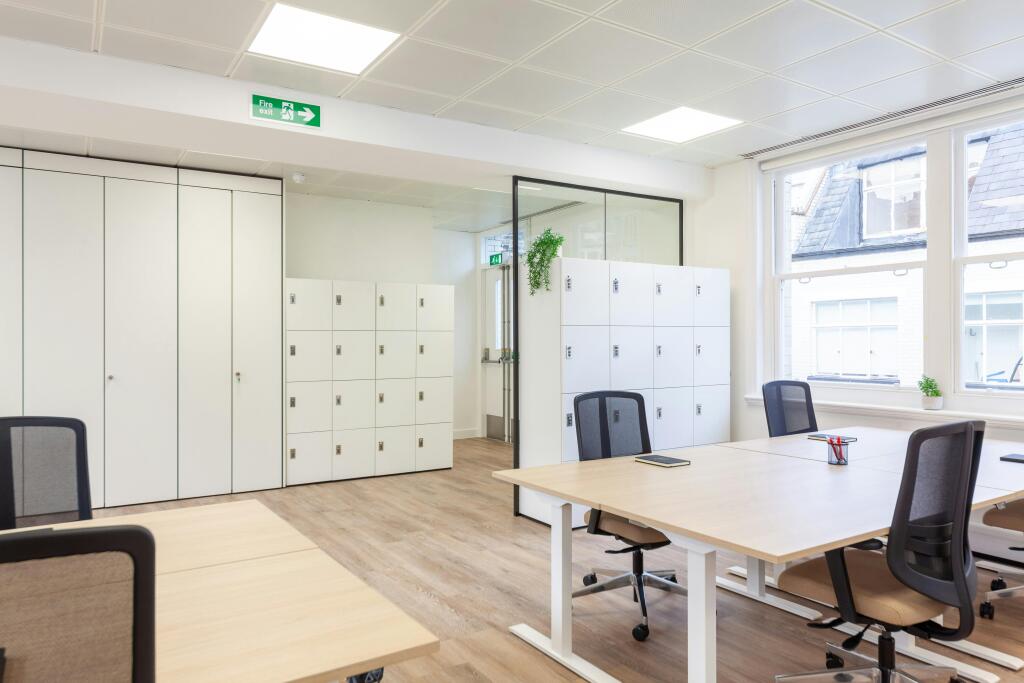 1921 Great Portland Street  3rd Floor 16.jpg