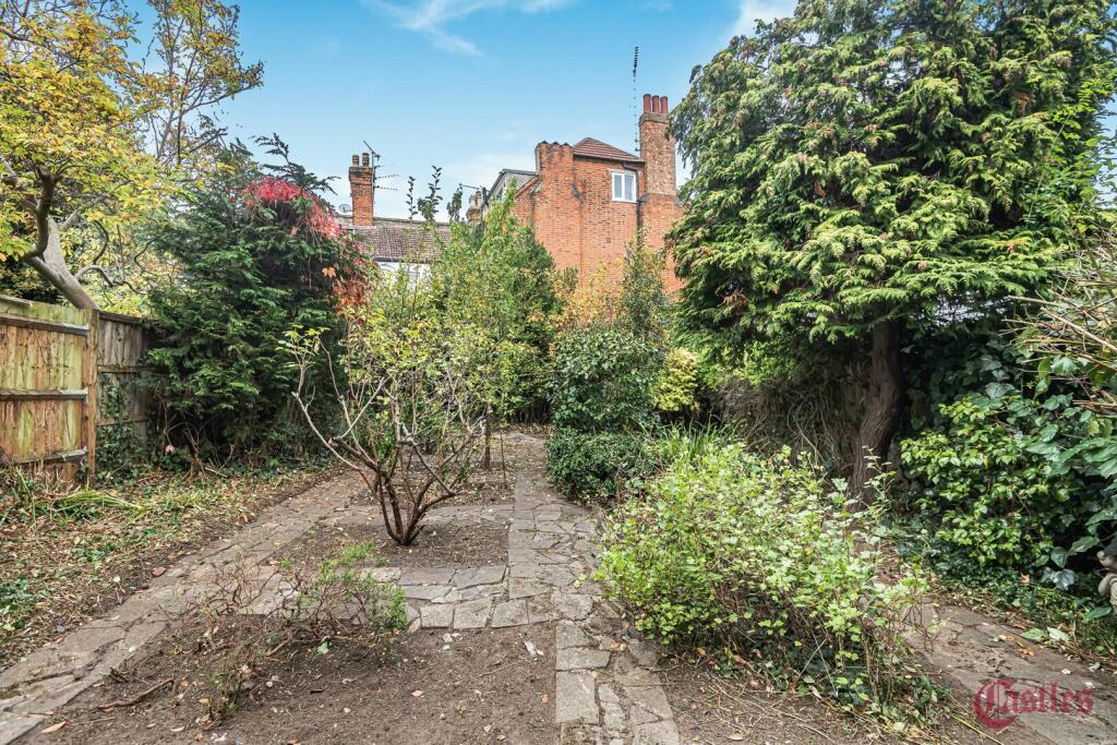 Crouch Hall Road, London photo 2