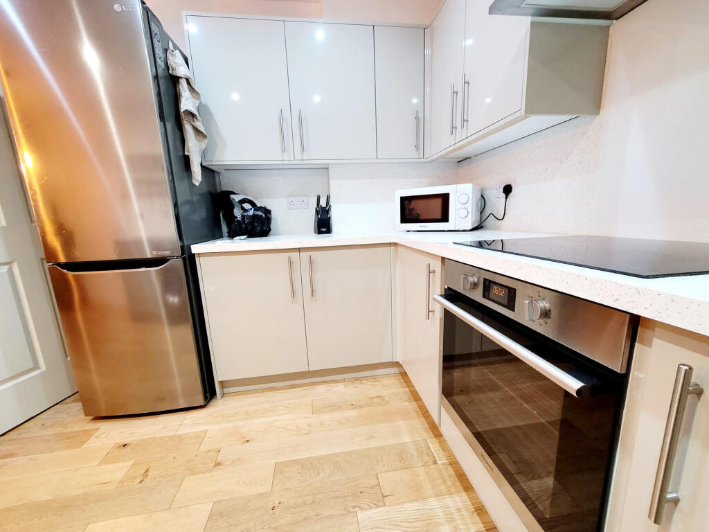 Apartment in Salford, Greater Manchester - View 2