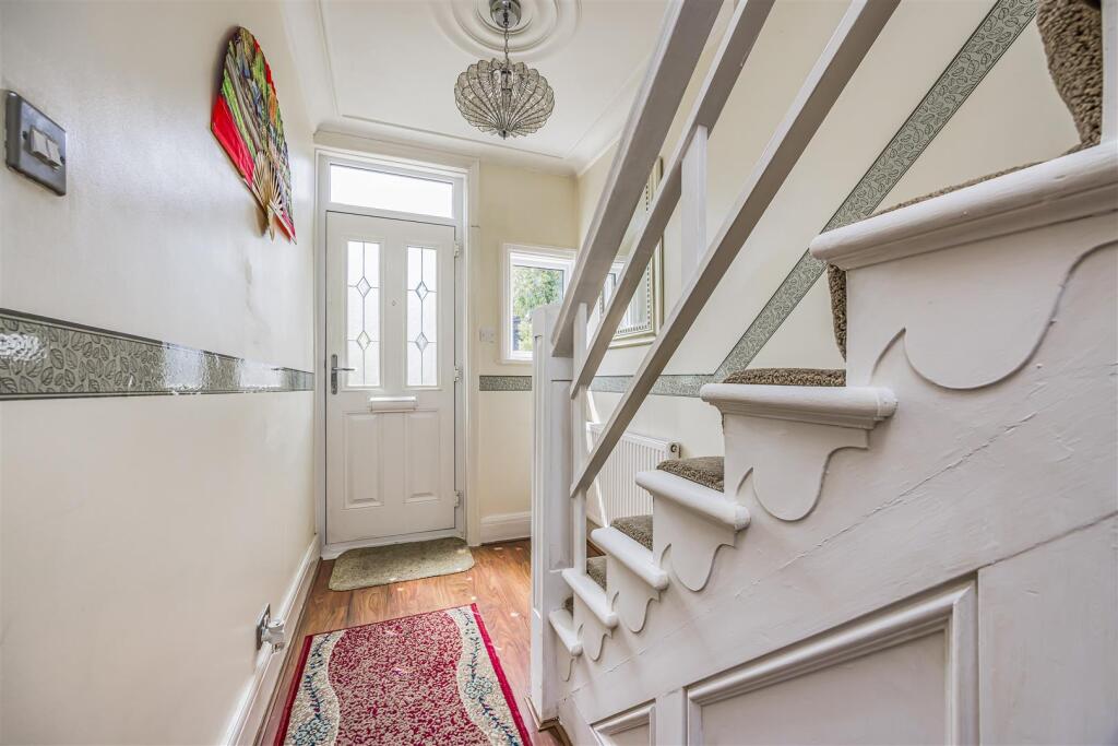 House in Portsmouth, Southsea - More