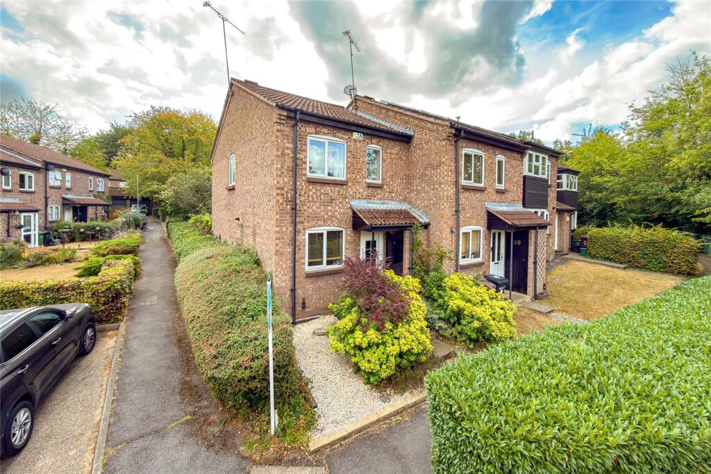 Main image of property: Taylor Close, St. Albans, Hertfordshire, AL4