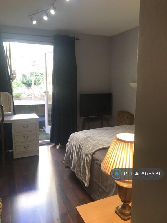 House in London, Westbourne Green, Bayswater - View 2