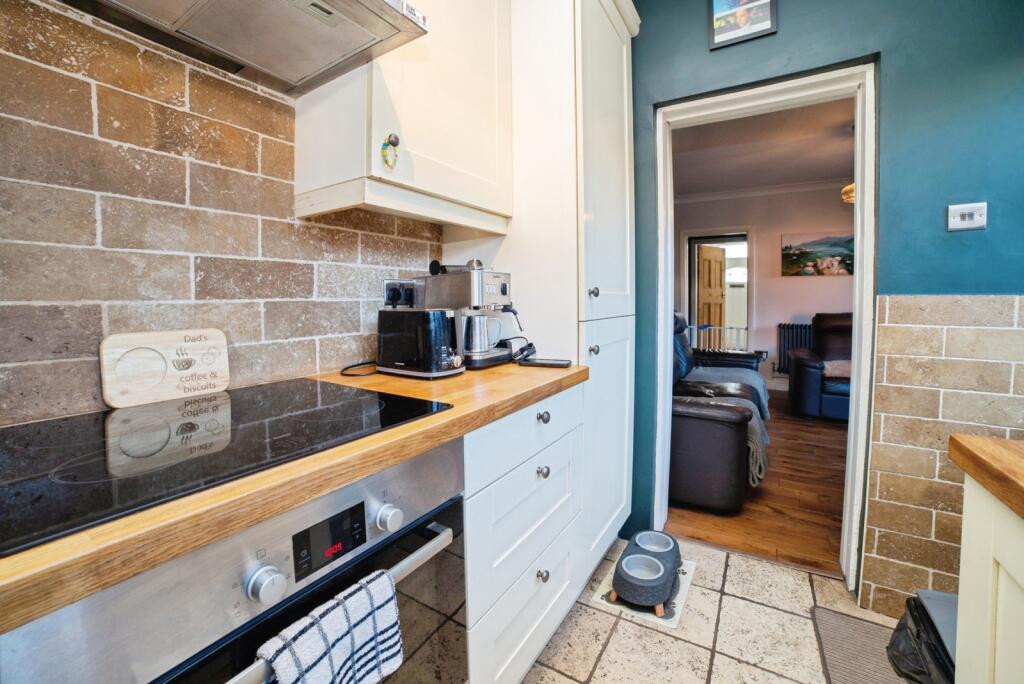 Oak Tree Road, Sutton-in-Ashfield, Nottinghamshire, NG17 - More