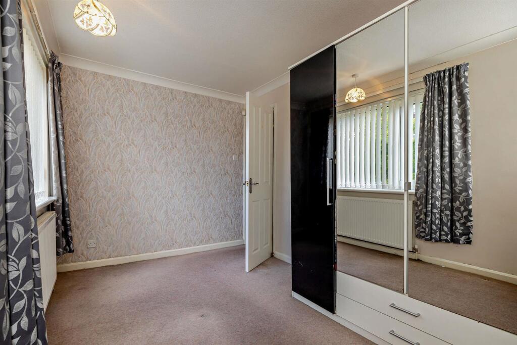 Larkhall Place, Mansfield - View 6