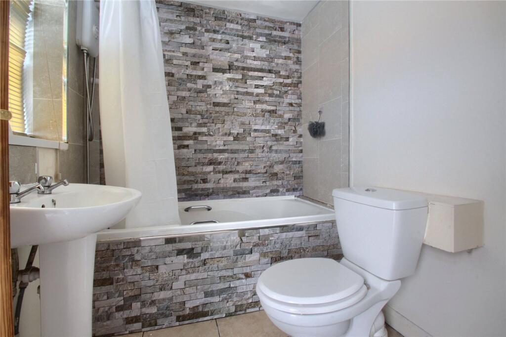 House in Stockton-on-Tees - More
