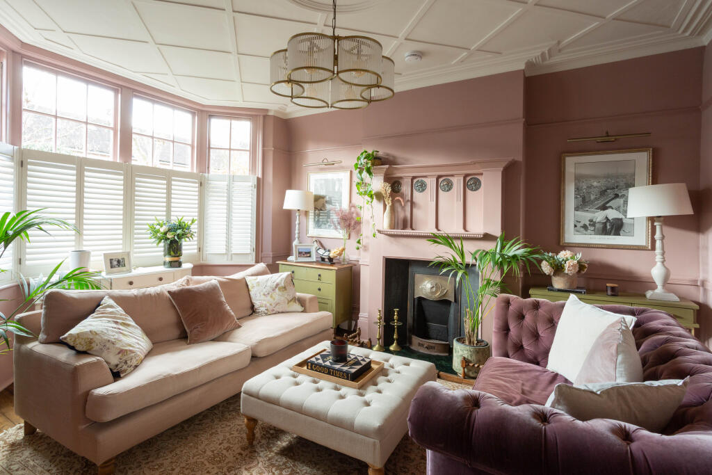 Main image of property: Etheldene Avenue, London, N10