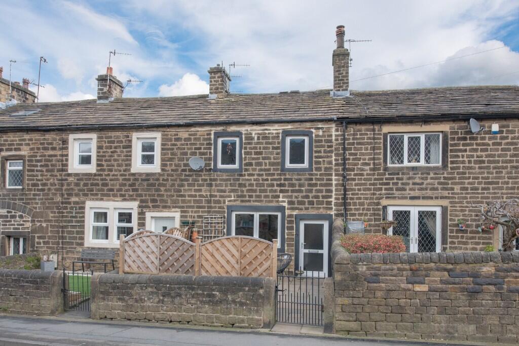 Main image of property: 27 Main Road, Eastburn, BD20 7SJ