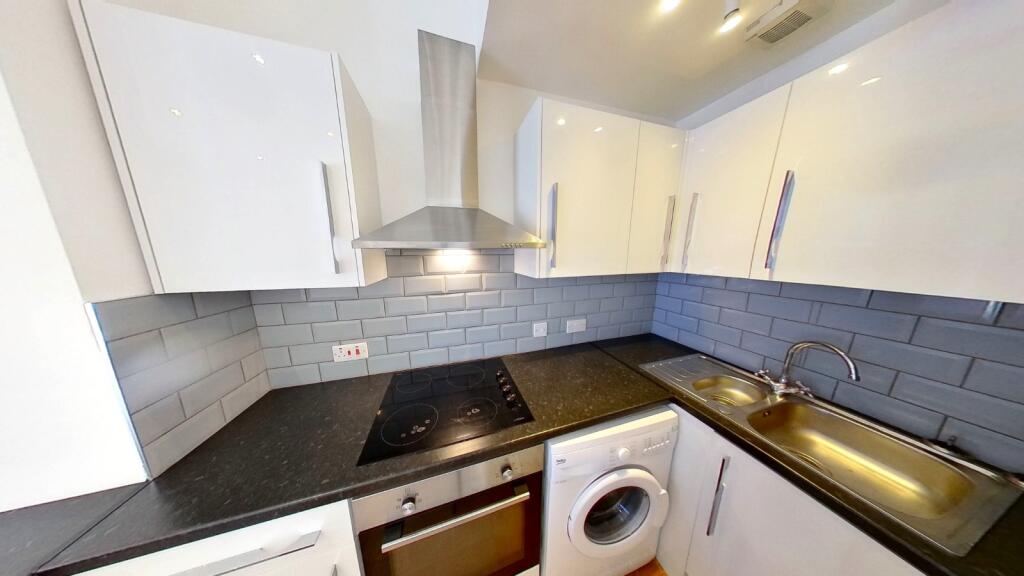 Apartment in Aberdeen, Old Torry, Torry - View 2
