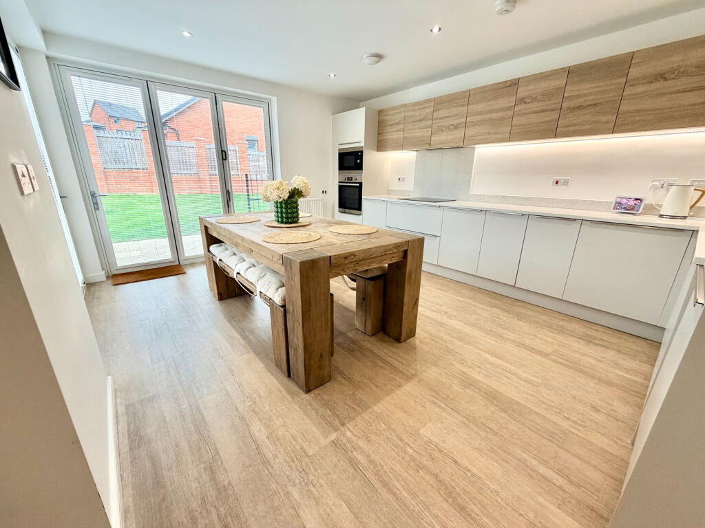 House in Barnsley, Tankersley - View 2