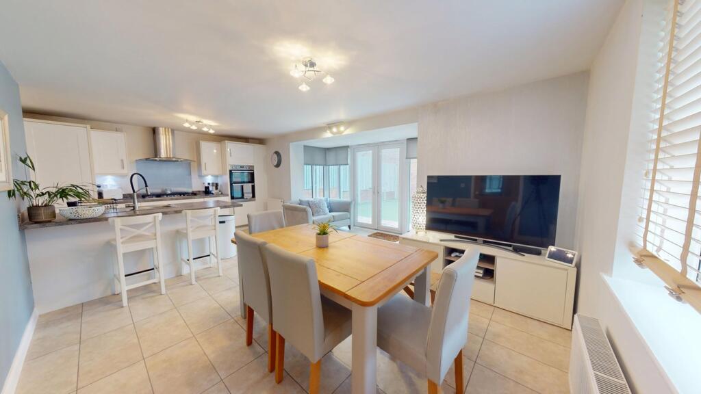 Hillcrest Drive, Branton, Doncaster, DN3 photo 2