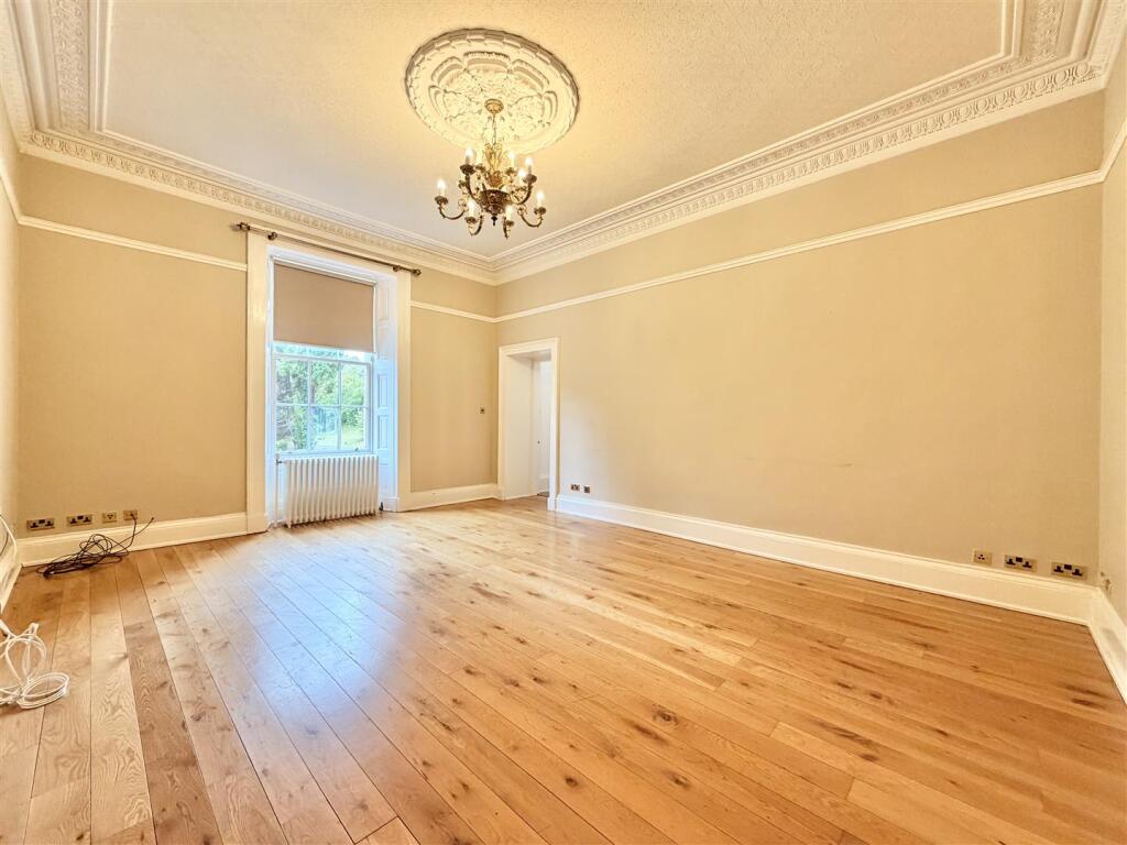 House in Motherwell, South Lanarkshire - View 5