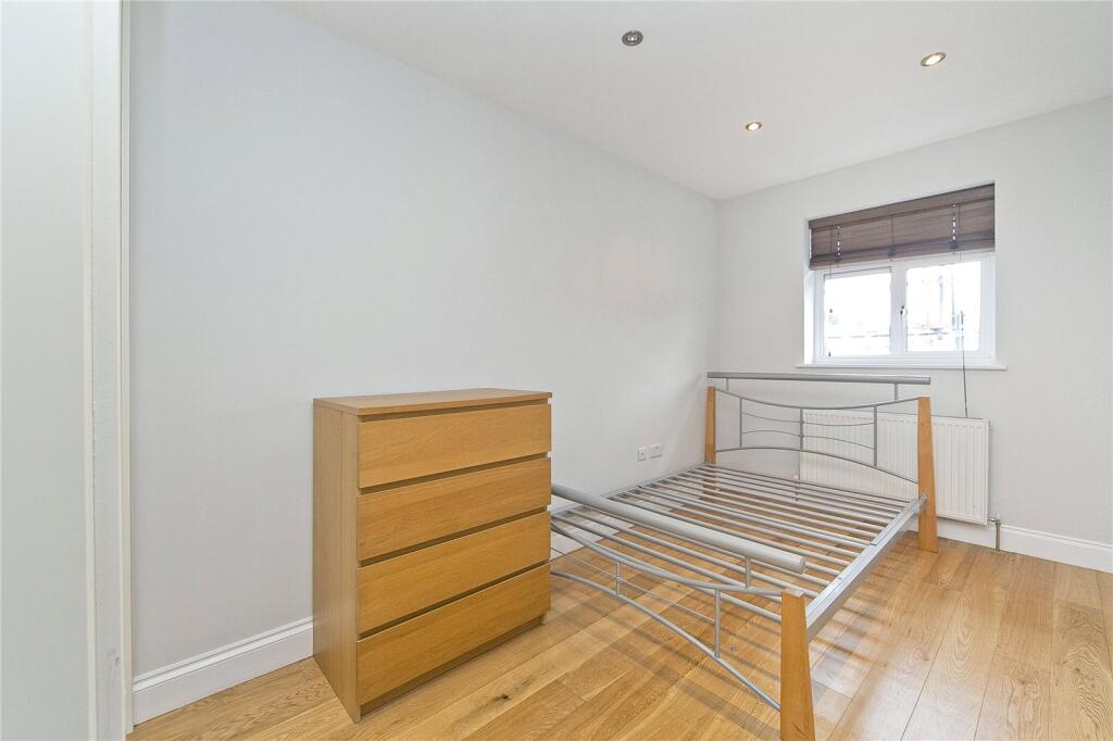 Apartment in London, Lower Holloway, Holloway - View 5