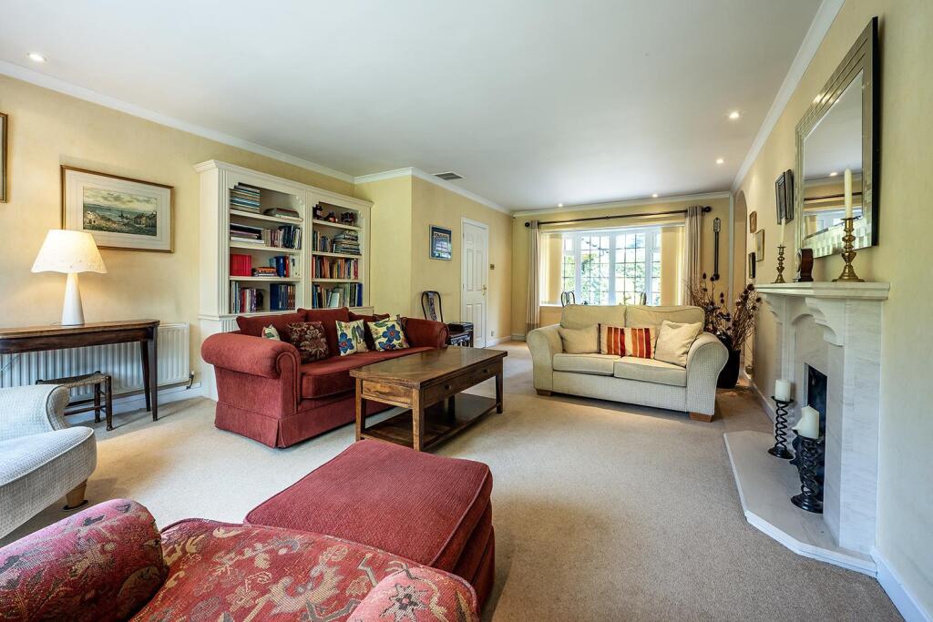 The Crescent, Hampton-In-Arden, Solihull photo 4