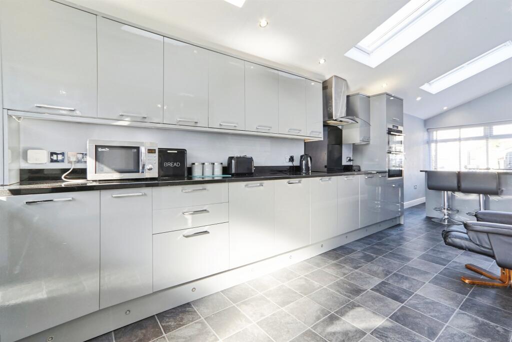 Additional image 4 of Glenaire Drive, Baildon, Shipley