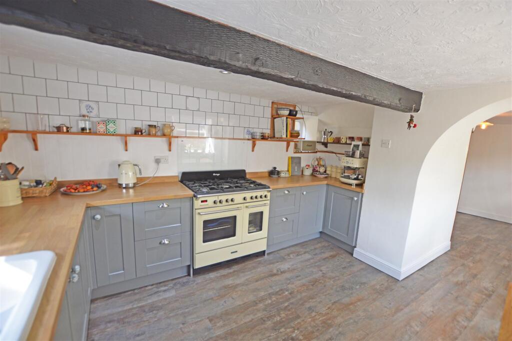 West Street, Crowland, Peterborough PE6 0ED photo 3