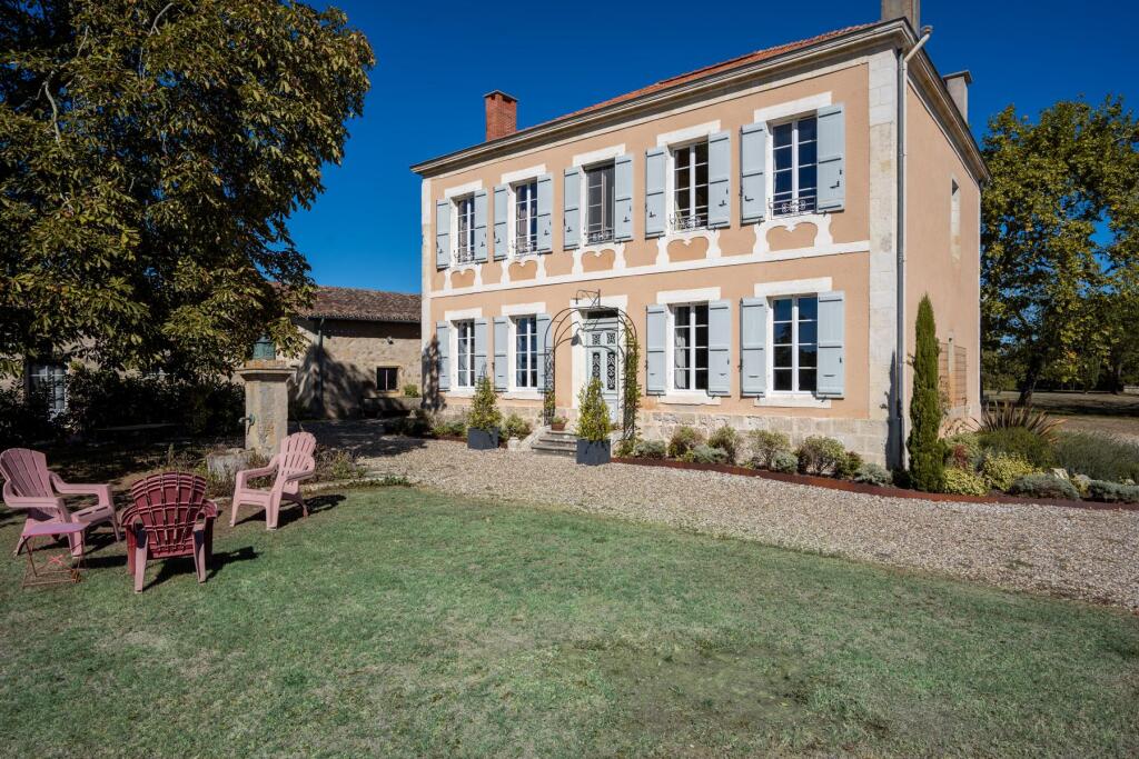 Main image of property: Aquitaine, Lot-et-Garonne, Moncrabeau