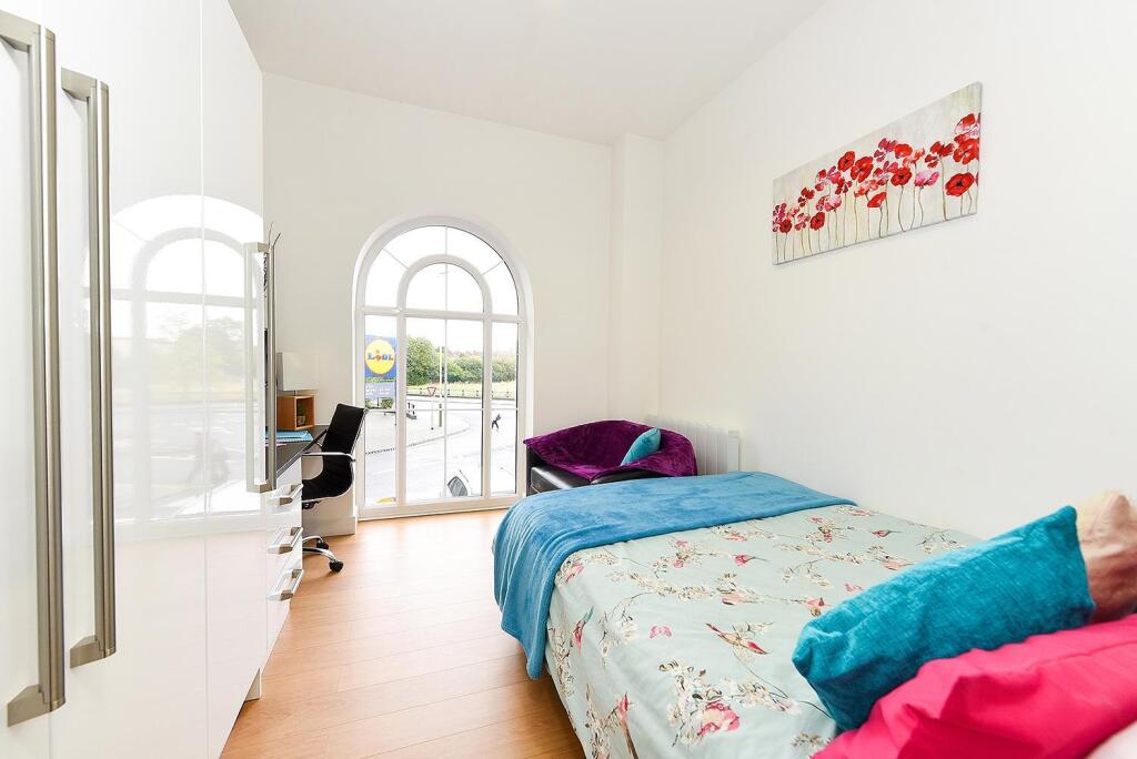 Apartment in Leicester - View 3