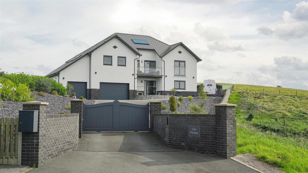 Main image of property: Lon Llewelyn, Waunfawr