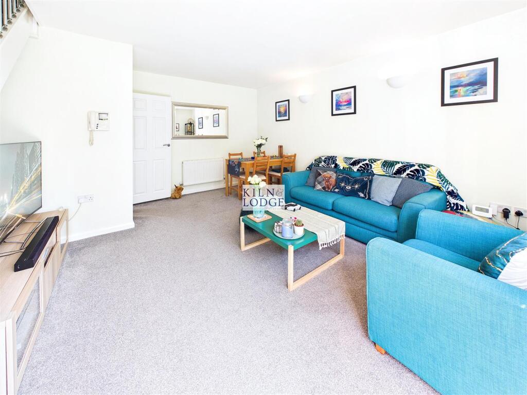 Apartment in Chelmsford, Great Baddow - View 4