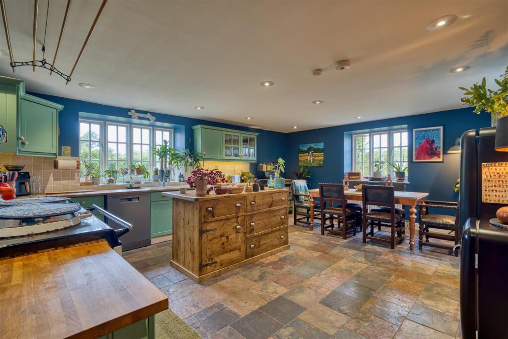 House in Dorchester, Lydlinch - View 3
