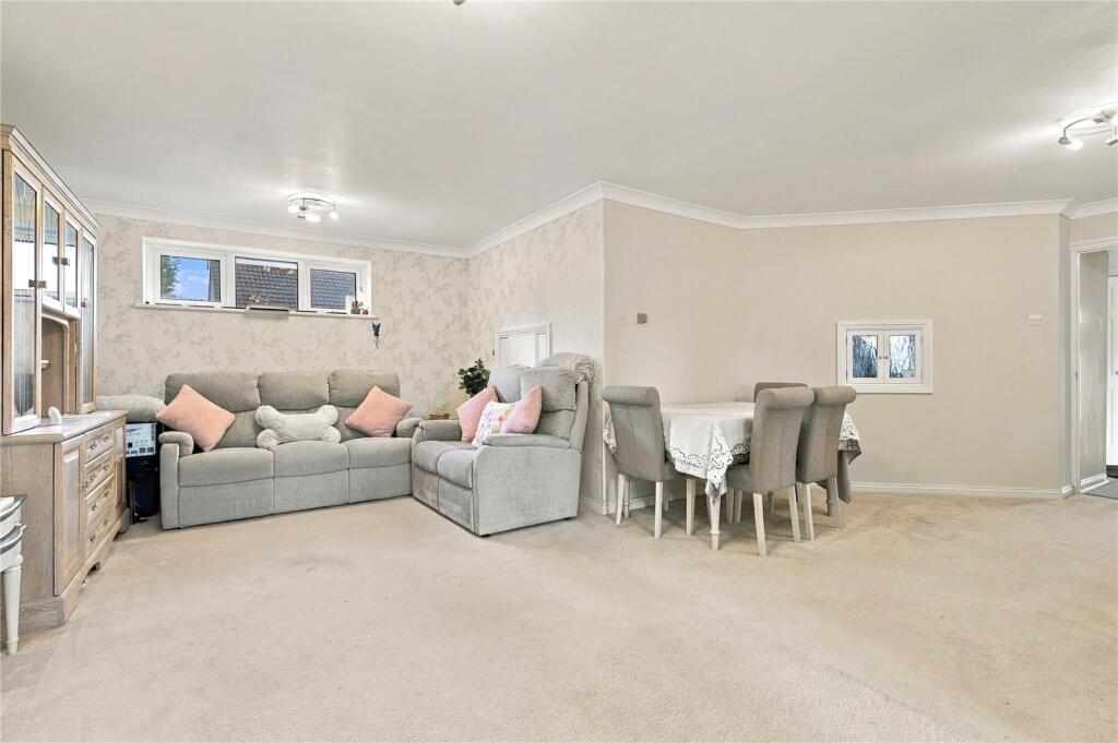 House in Southend-on-Sea, Essex - View 2