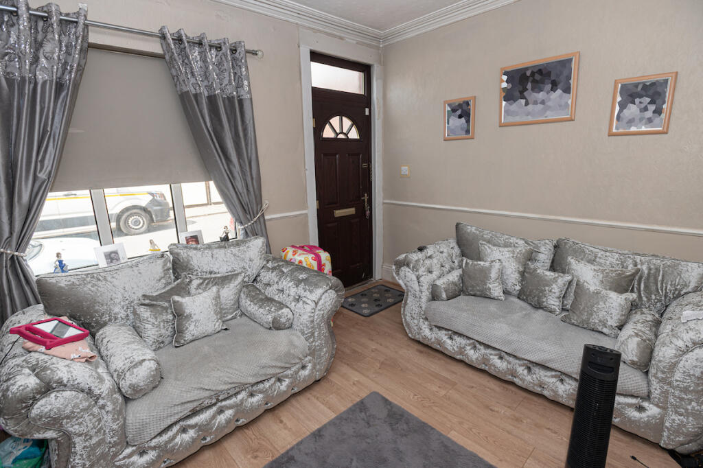 House in Barnsley, South Yorkshire - View 2