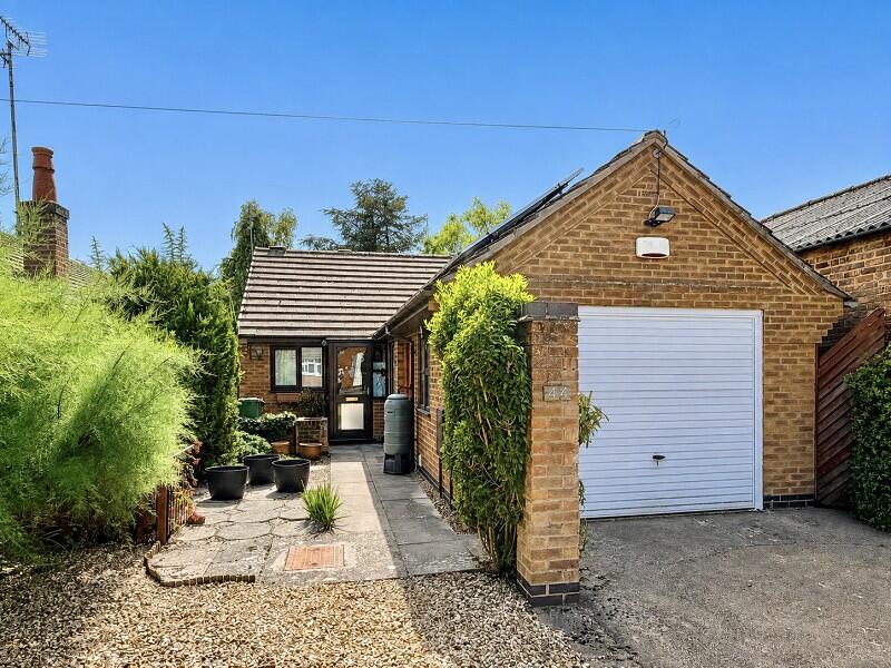 Main image of property: Heybrook Avenue, Blaby, Leicester, Leicestershire. LE8 4AL