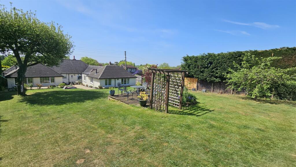 Grantham Road, Bottesford - View 3