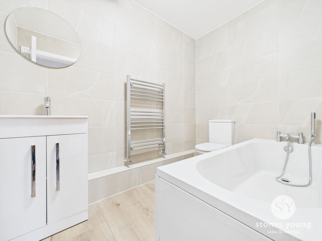 Apartment in Blackburn - View 3