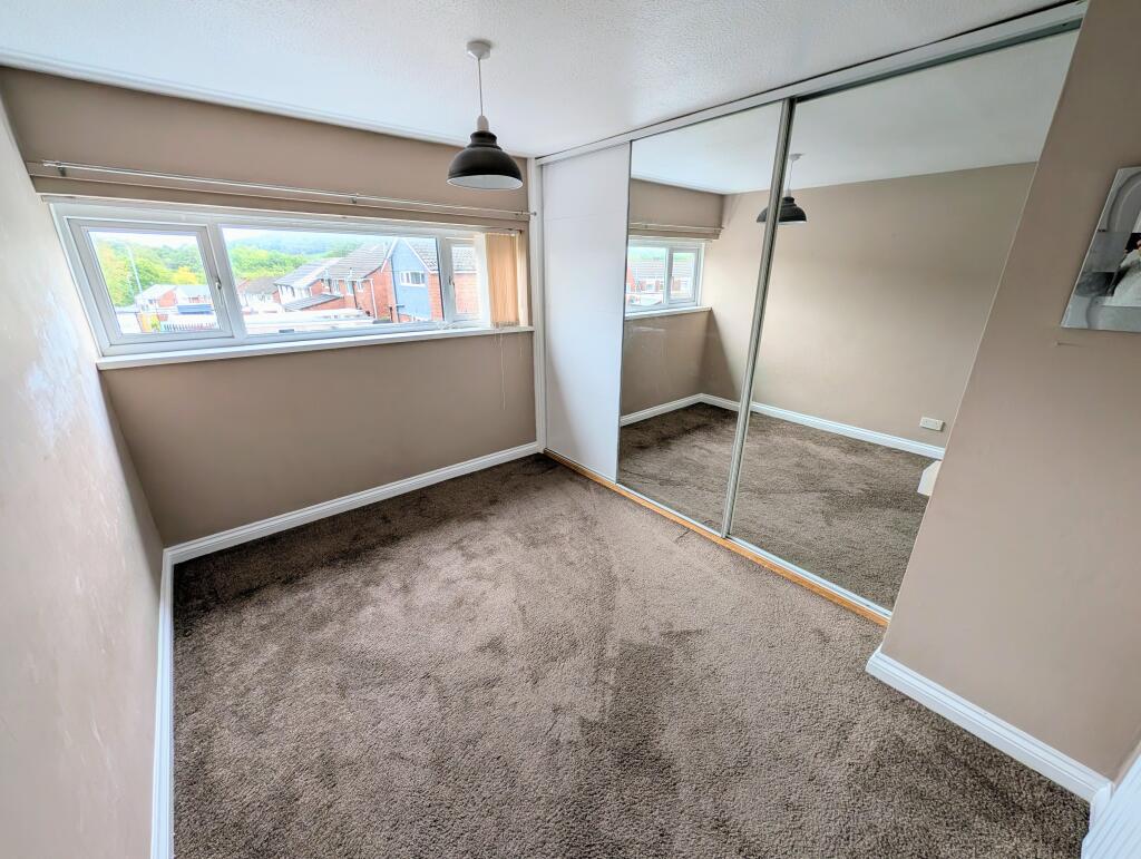 House in Newport - View 5