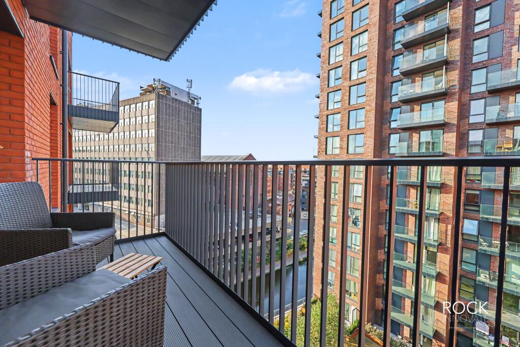 Apartment in Birmingham, West Midlands - View 5