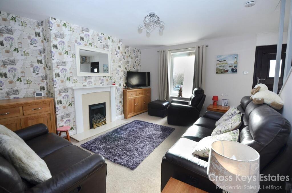 Whitleigh Avenue, Crownhill photo 3