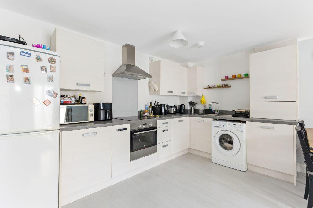 Apartment in Edinburgh - More