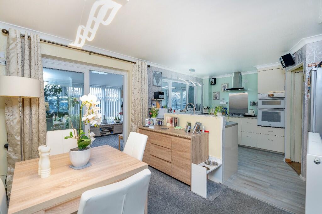 Deer Park Road, Langtoft, PE6 photo 2