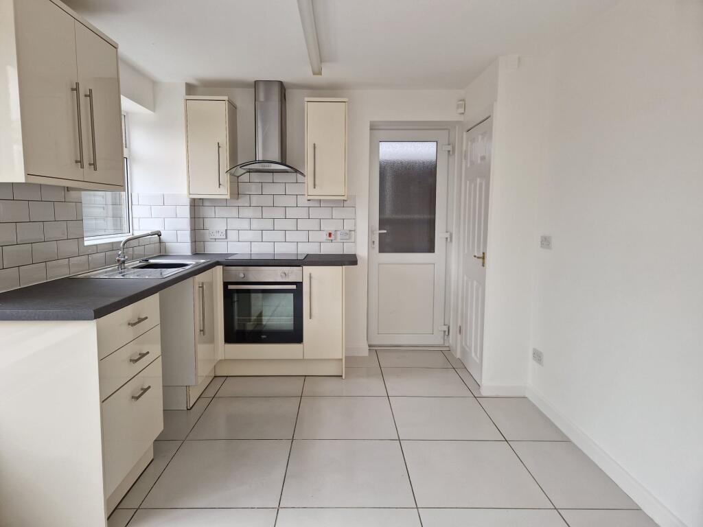 Fairmount Way, Rugeley. WS15 2SX photo 5