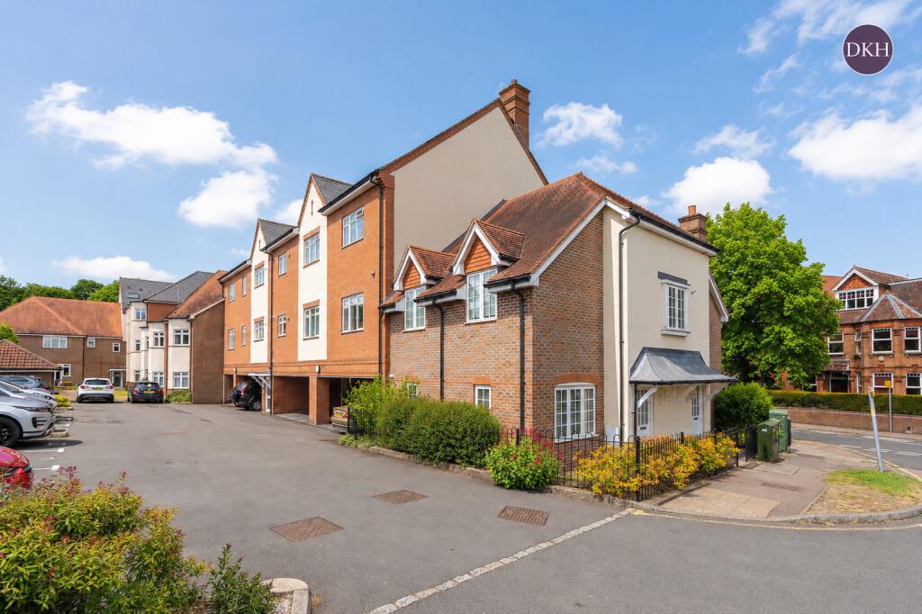Main image of property: High Street, Rickmansworth