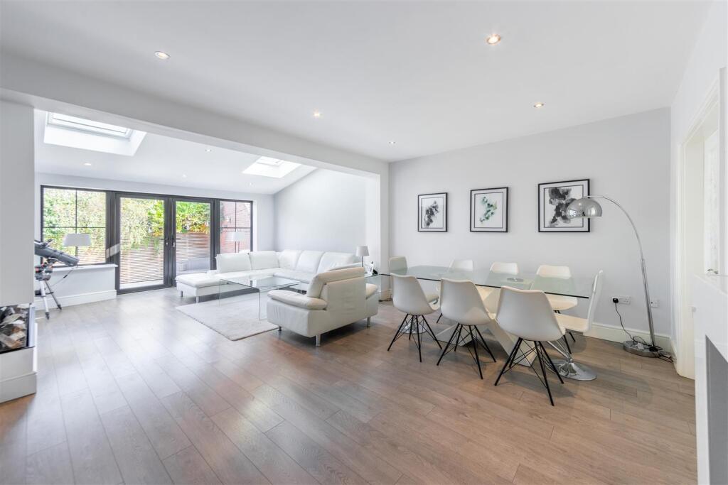 House in Newcastle upon Tyne - View 4