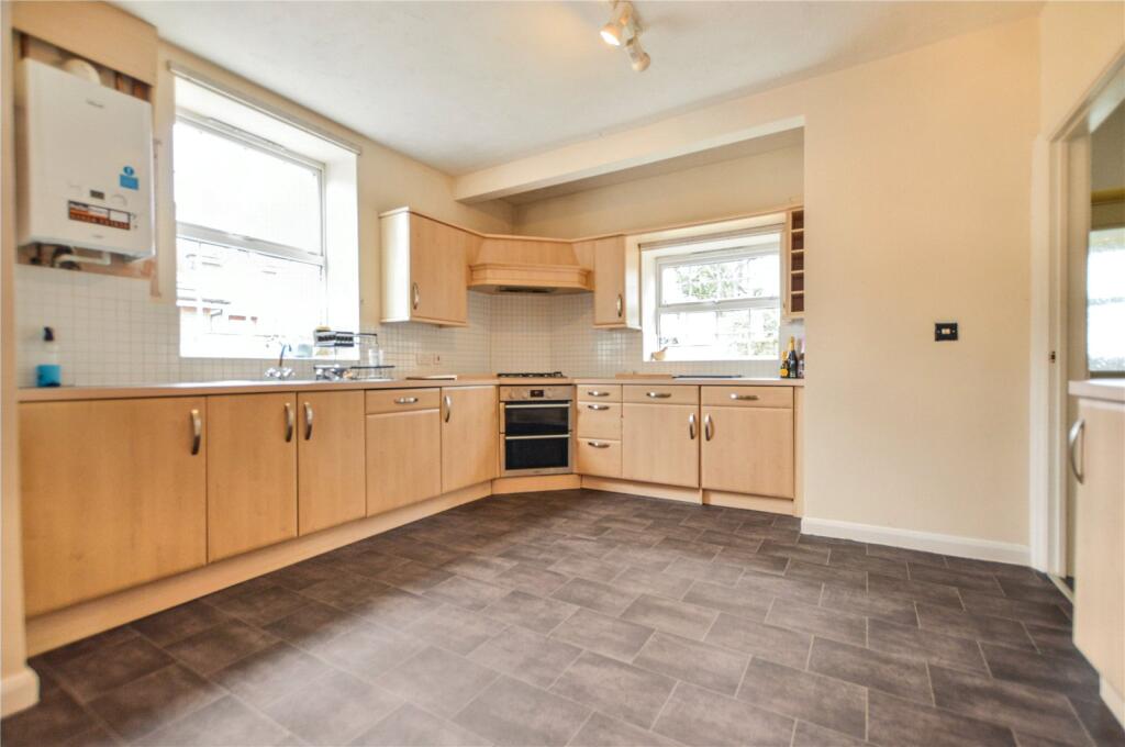 House in Leeds, Howlett Cross - View 3