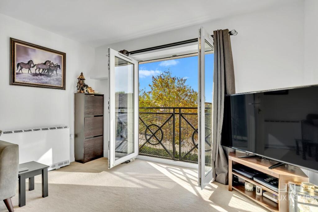 Apartment in London - More