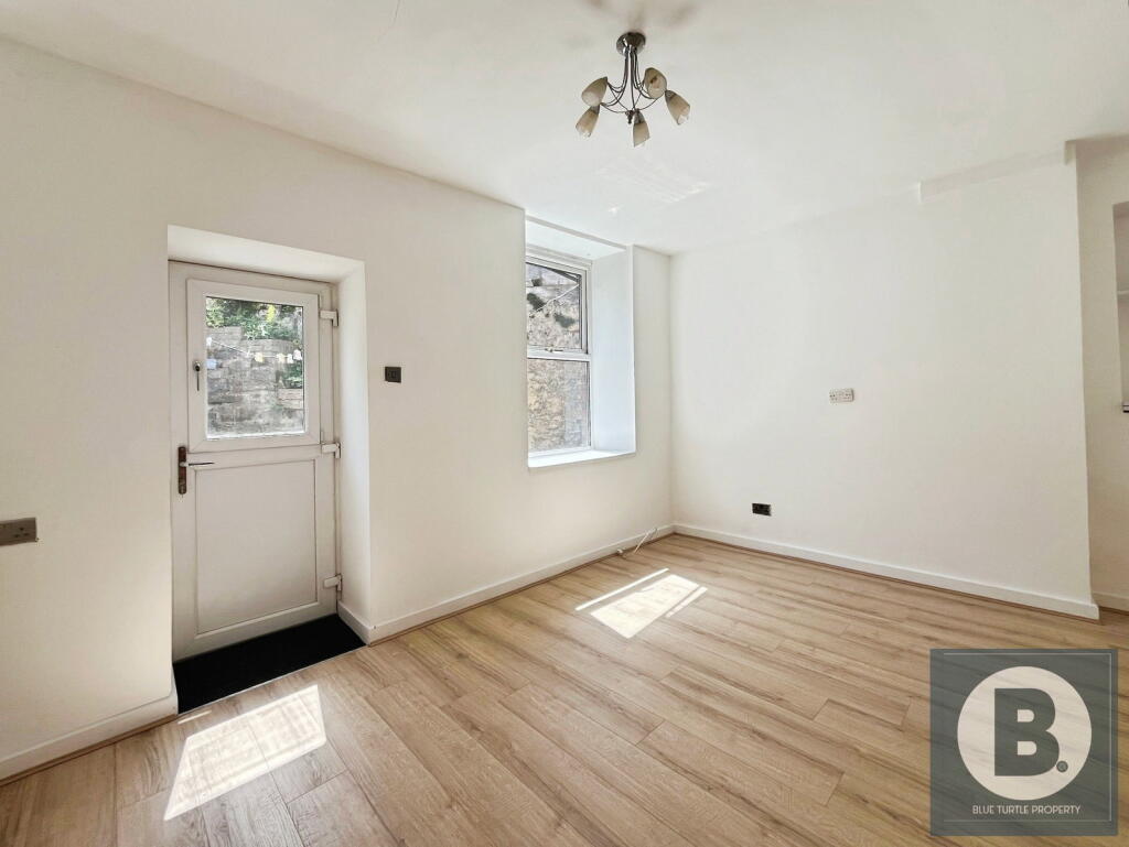 Water Street, Penmaenmawr, LL34 photo 3