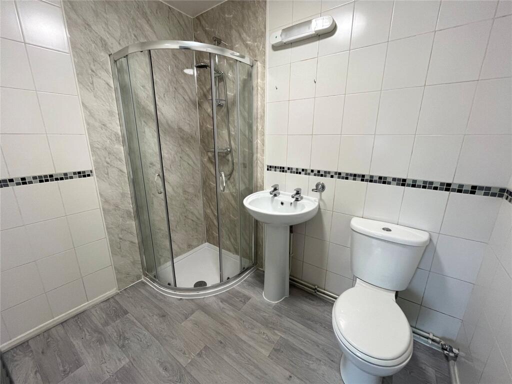 Additional image 10 of Two-Bedroom Apartment in the Heart of Shepton Mallet