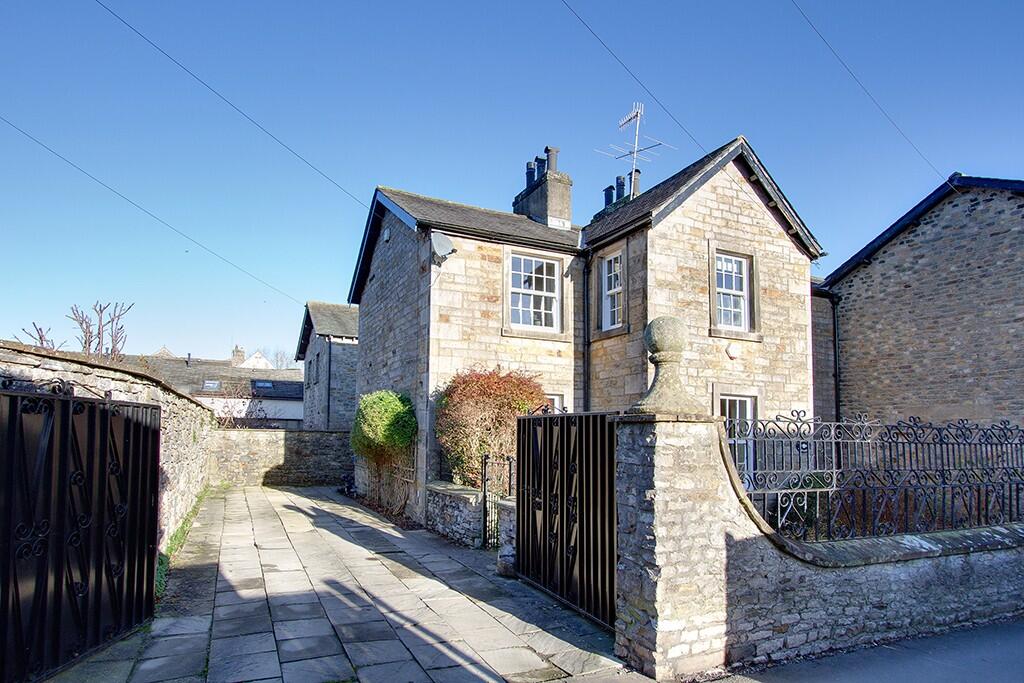 Main image of property: PROSPECT COTTAGE, 2 JINGLING LANE, KIRKBY LONSDALE, LA6 2AW