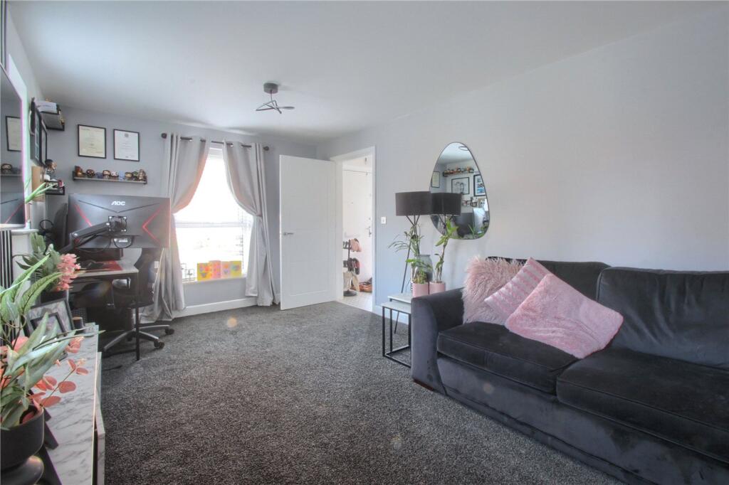 Viva Crescent, Middlesbrough, TS4 photo 4