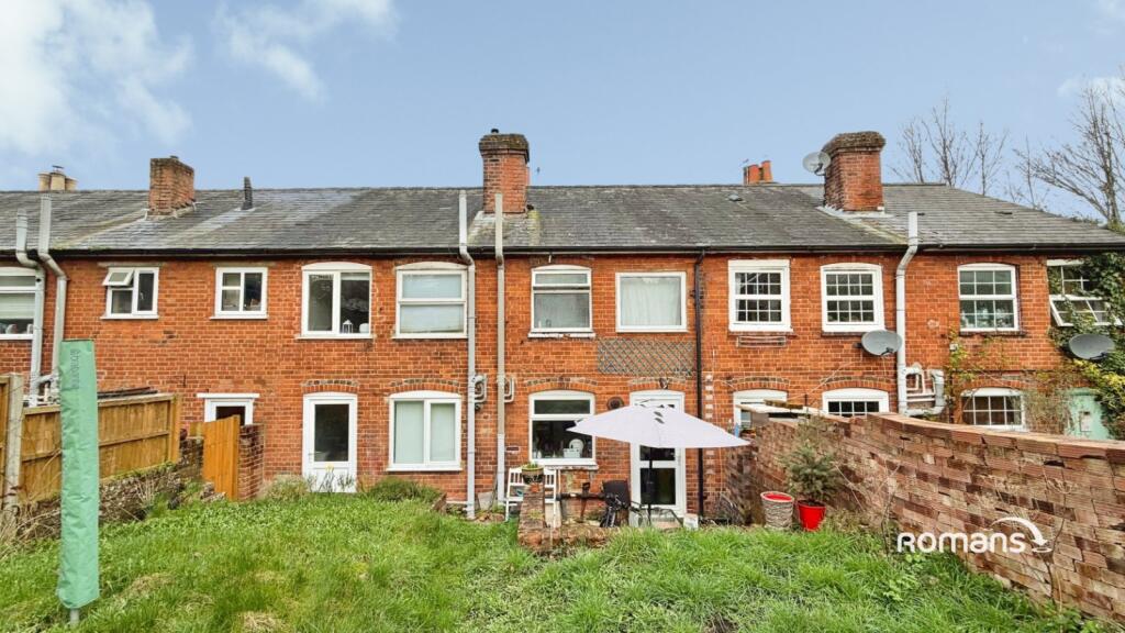 2-bed terraced on Winchester Road, Basingstoke, Hampshire, £200,000