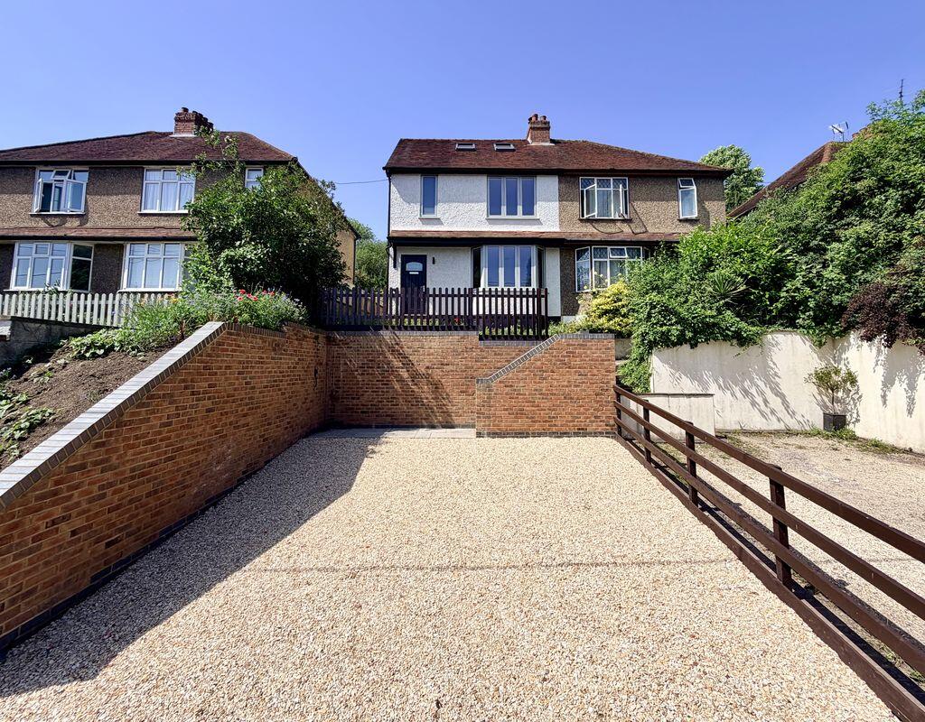 4-bed semi-detached on Stunning 4 Bedroom Home - No Chain, £697,500