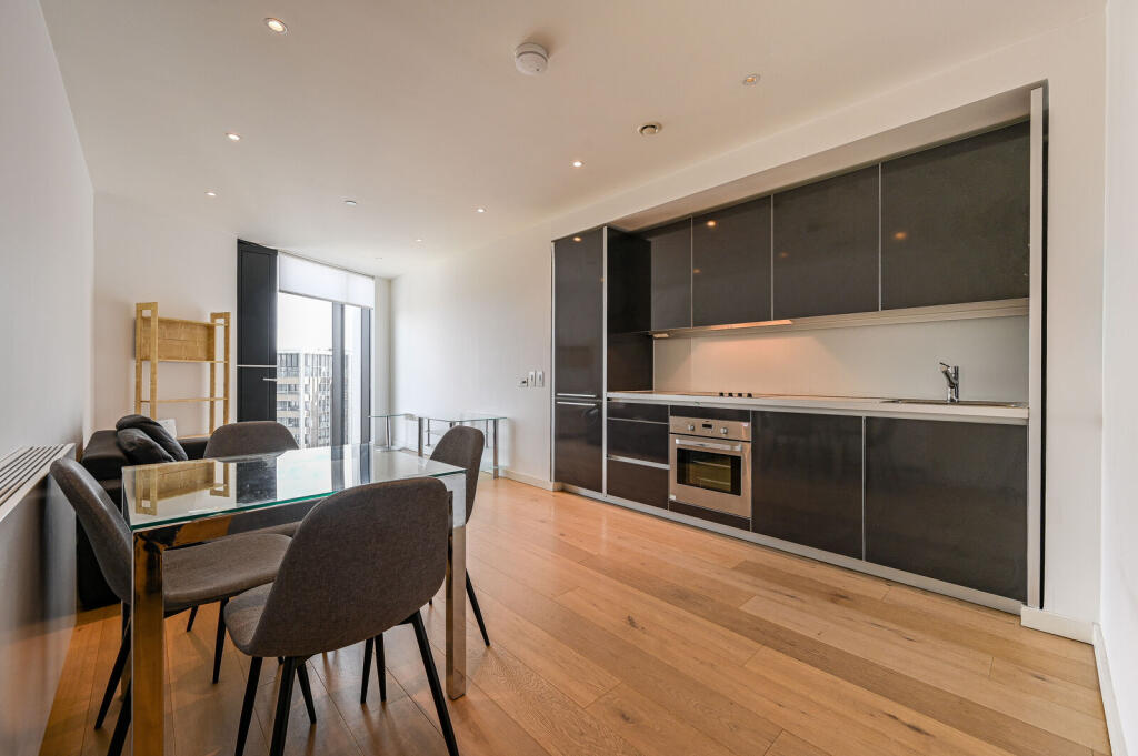 Main image of property: Walworth Road, Elephant and Castle, London, SE1