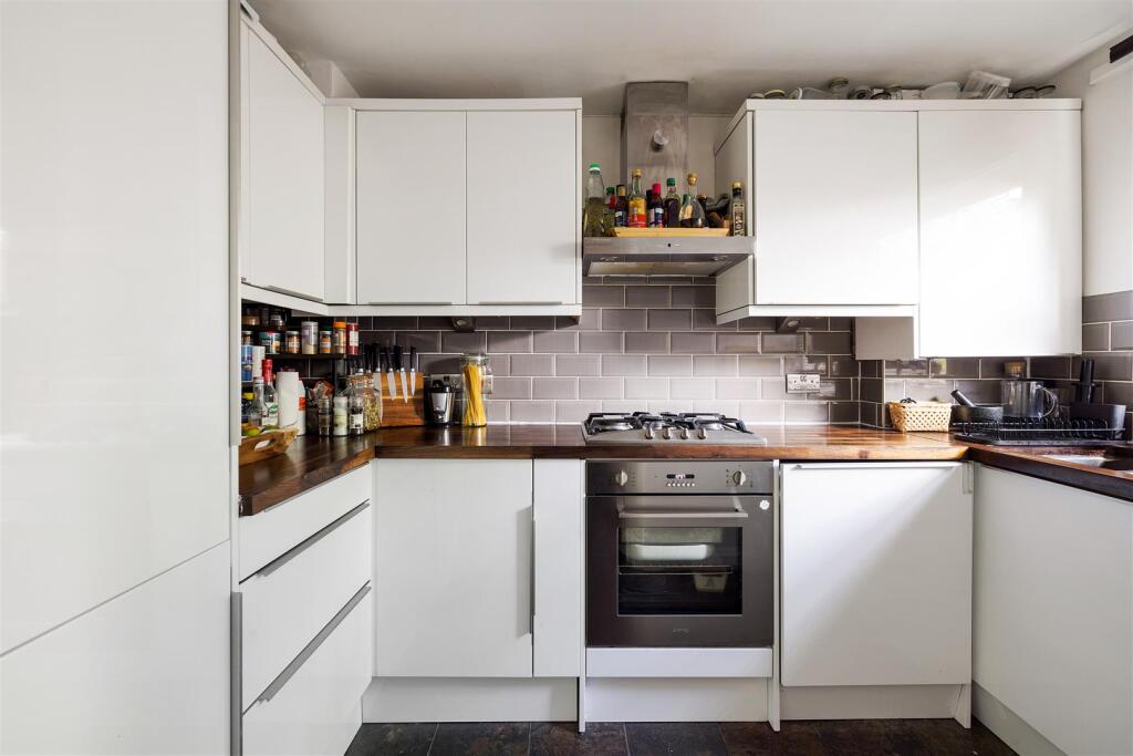 Apartment in London, Hackney - View 3